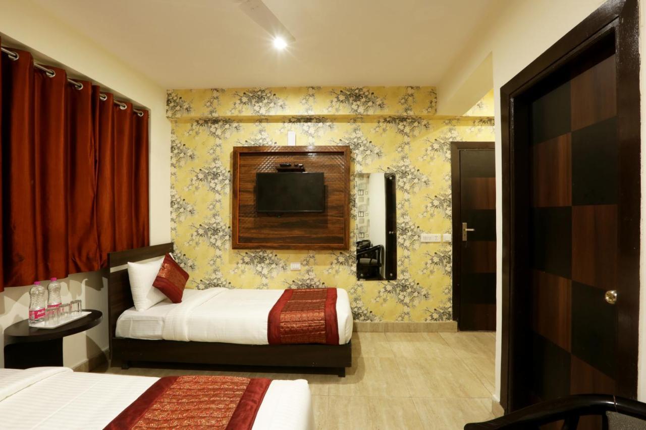 Hotel Airport Star Нью-Делі Екстер'єр фото